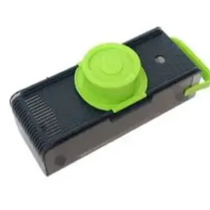 All-rounder rotating salad cutter bowl for fast salad prep"
